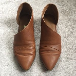 Universal Thread Wenda Cutout Booties